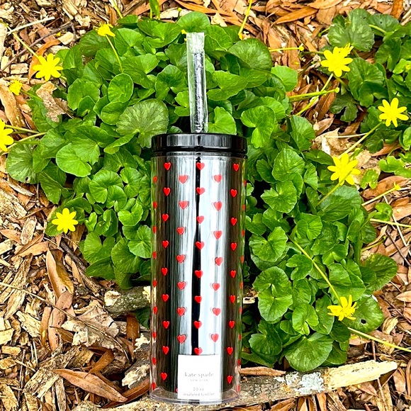 NWT Kate Spade Mini Hearts 20oz Insulated Tumbler - Picture 1 of 5